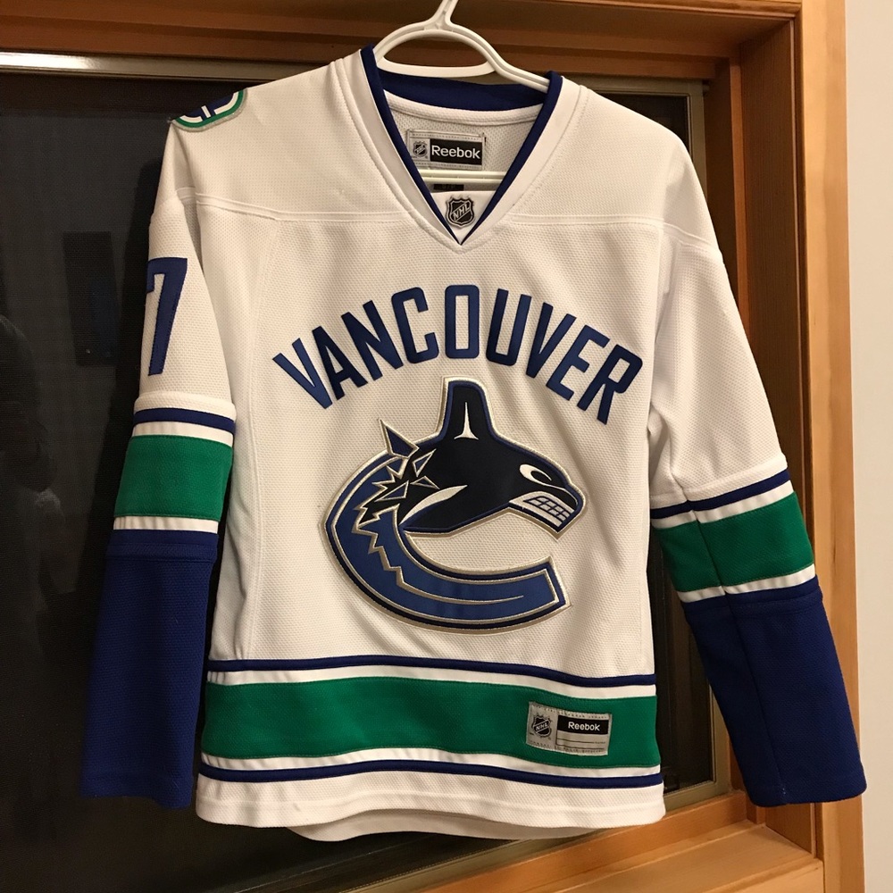 Vancouver Canucks jersey - Ryan Kessler #17